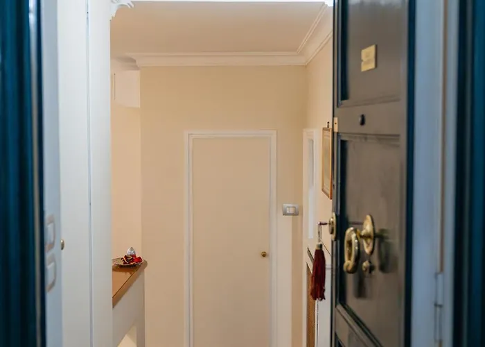 Apartment Borghese 42 *