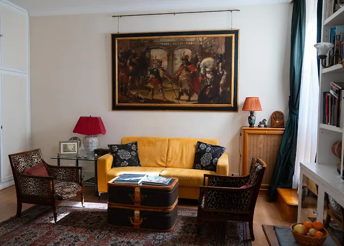 Borghese 42 Apartment